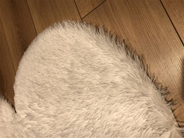Halımax Tavşan Tüyü Kalp Kaymaz Tabanlı Beyaz Post Peluş Halı Yumuşak, Kaymaz, Şık Dekoratif Peluş Halı Antre Yatak Odası Çocuk Odası Halısı