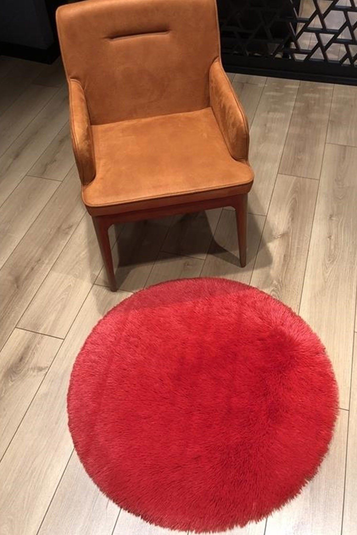 Halımax Tavşan Tüyü Yuvarlak Kaymaz Tabanlı Kırmızı Post Peluş Halı Yumuşak, Kaymaz, Şık Dekoratif Peluş Halı Antre Yatak Odası Çocuk Odası Halısı