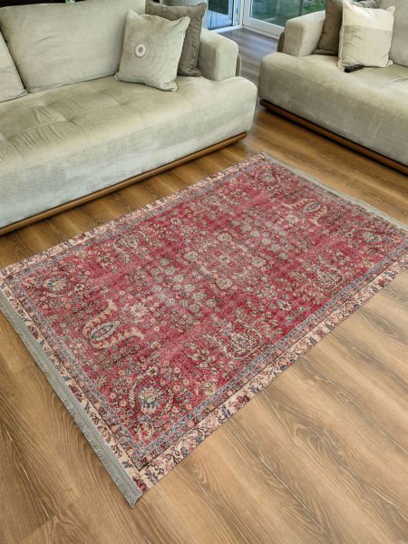 Drom Kaymaz Tabanlı Yıkanabilir Eskitme Kırmızı Etnik Halı