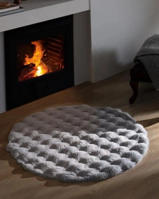 Ekstra Yumuşak Dokulu Gri Bubble Tavşan Tüyü Darcio Yuvarlak Post Peluş Halı