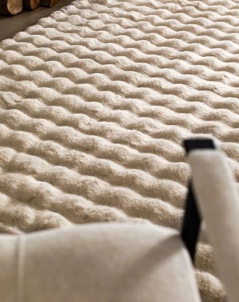 Ekstra Yumuşak Dokulu Bej Bubble Tavşan Tüyü Darcio Dikdörtgen Post Peluş Halı