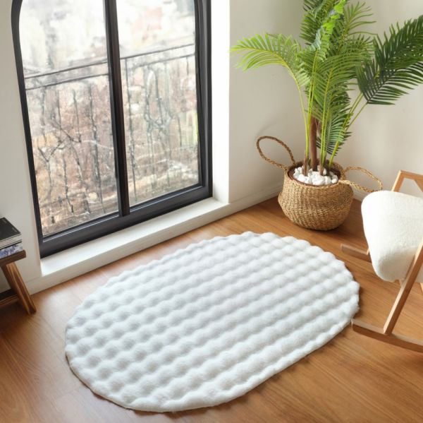 Ekstra Yumuşak Dokulu Beyaz Bubble Tavşan Tüyü Darcio Oval Post Peluş Halı