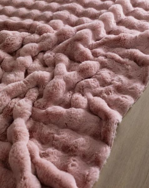 Ekstra Yumuşak Dokulu Pudra Bubble Tavşan Tüyü Darcio Dikdörtgen Post Peluş Halı