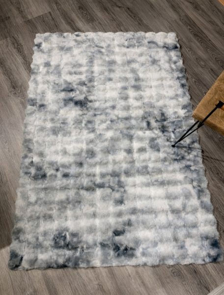 Ekstra Yumuşak Dokulu Renk Geçişli Gri Bubble Tavşan Tüyü Darcio Dikdörtgen Post Peluş Halı