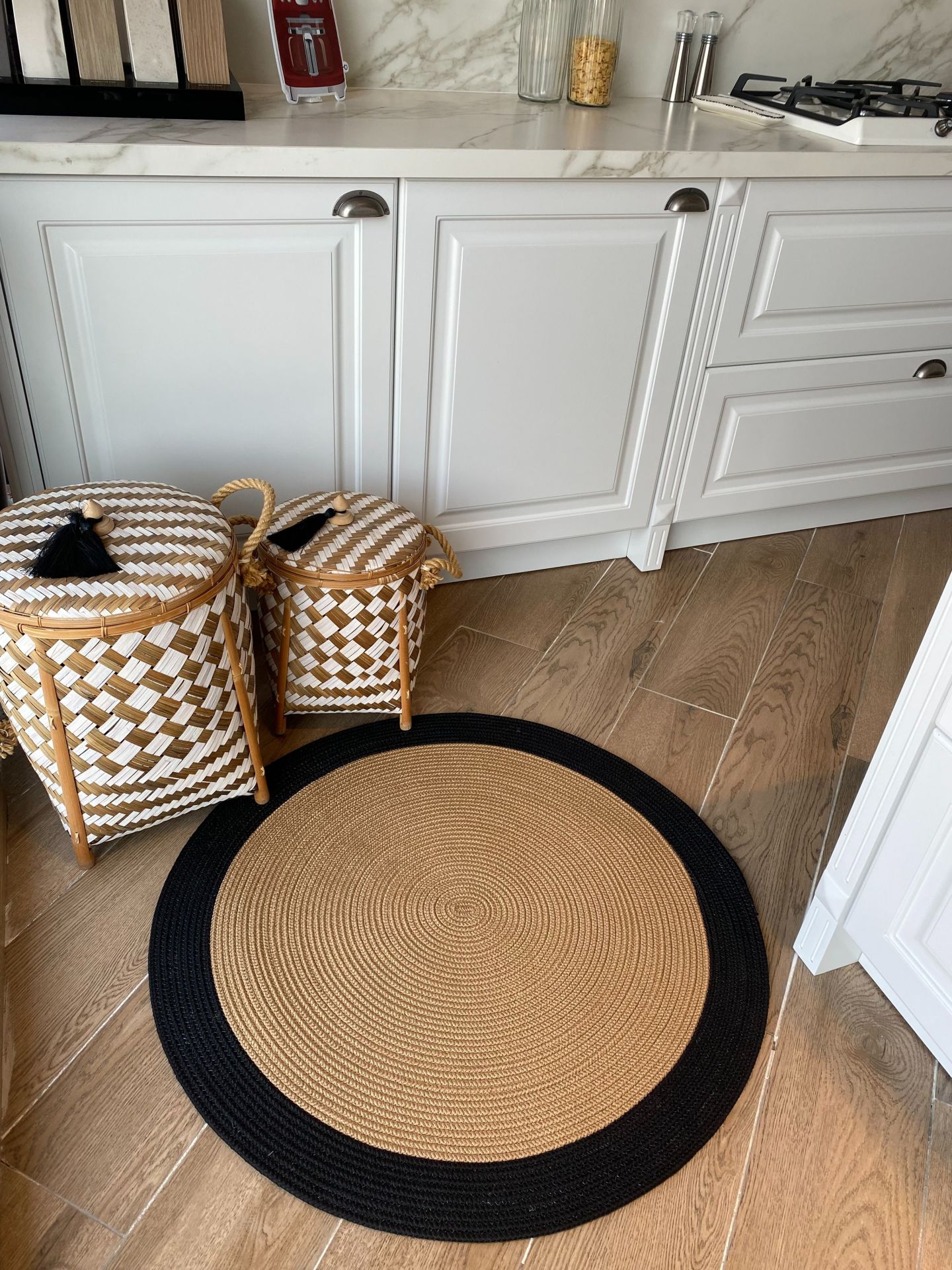 Milda 98 Jüt Hasırlı El Örgüsü Çift Taraflı Kilim Yuvarlak Siyah Bordürlü Jüt Halı